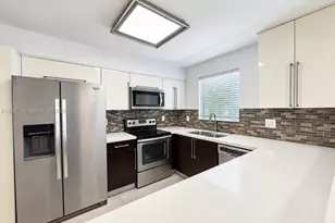 791 N Pine Island Rd, Plantation, FL 33324 - Photo 7