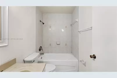 1685 SE 30th St, Homestead, FL 33035 - Photo 21