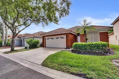 1014 Aspri Way, Riviera Beach, FL 33418 - Photo 5