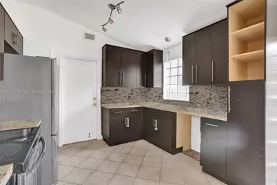 1014 Aspri Way, Riviera Beach, FL 33418 - Photo 17