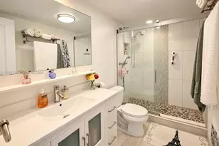 1000 Parkview Dr, Hallandale Beach, FL 33009 - Photo 13