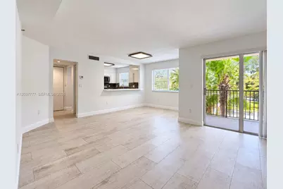 791 N Pine Island Rd #214, Plantation, FL 33324 - Photo 3