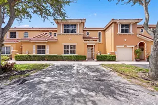 8520 NW 139th Terrace, Miami Lakes, FL 33016 - Photo 3
