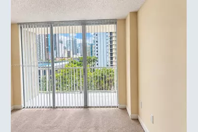 915 NW 1st Ave #H0605, Miami, FL 33136 - Photo 9