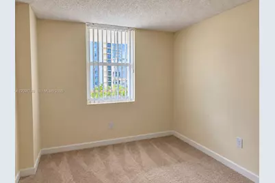 915 NW 1st Ave #H0605, Miami, FL 33136 - Photo 7
