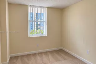 915 NW 1st Ave, Miami, FL 33136 - Photo 7