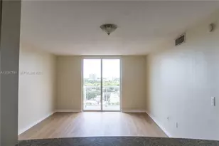 900 SW 8th St, Miami, FL 33130 - Photo 21
