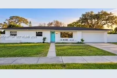 115 E Avenue B, Melbourne, FL 32901 - Photo 1