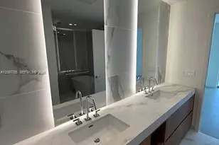 1400 Biscayne, Miami, FL 33132 - Photo 17