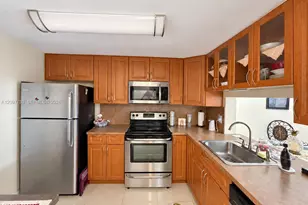20860 San Simeon Way, Miami, FL 33179 - Photo 1