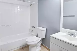 6065 NW 186th St, Hialeah, FL 33015 - Photo 15