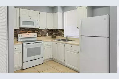 6065 NW 186th St #207, Hialeah, FL 33015 - Photo 7