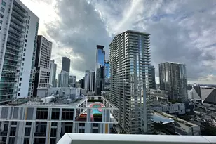 41 SE 5th St, Miami, FL 33131 - Photo 17