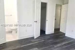 1283 NE 109th St, Miami, FL 33161 - Photo 9