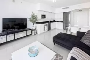 92 SW 3rd St, Miami, FL 33130 - Photo 3