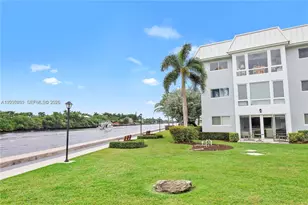 7 Colonial Club Dr, Boynton Beach, FL 33435 - Photo 31