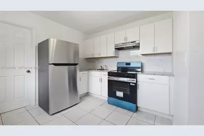 2711 SW 8th St #3, Fort Lauderdale, FL 33312 - Photo 1