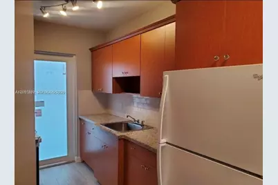 8035 Byron Ave #2, Miami Beach, FL 33141 - Photo 9