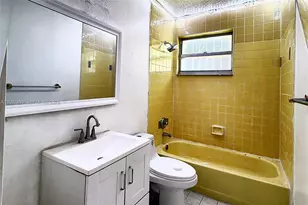 480 NW 14th St, Florida City, FL 33034 - Photo 9
