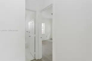 7021 NW 4th Ct, Miami, FL 33150 - Photo 5