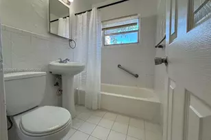 7021 NW 4th Ct, Miami, FL 33150 - Photo 13