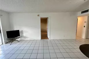 3051 NW 46th Ave, Lauderdale Lakes, FL 33313 - Photo 11