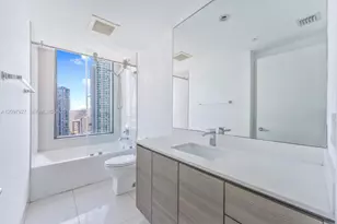 460 NE 28th St, Miami, FL 33137 - Photo 11