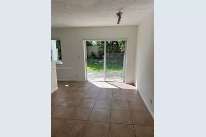 1435 SW 48th Ter, Deerfield Beach, FL 33442 - Photo 9