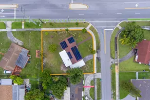 701 NW 176th Terrace, Miami Gardens, FL 33169 - Photo 35