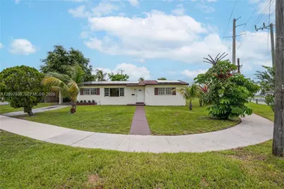 701 NW 176th Ter, Miami Gardens, FL 33169 - Photo 11