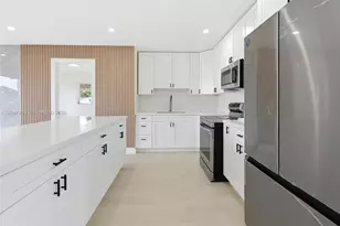 701 NW 176th Terrace, Miami Gardens, FL 33169 - Photo 7