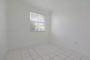 1663 SE 27th Dr, Homestead, FL 33035 - Photo 9