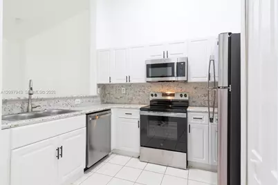 1663 SE 27th Dr #208, Homestead, FL 33035 - Photo 3