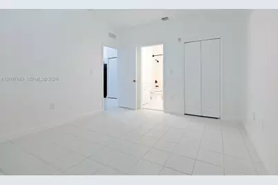 1663 SE 27th Dr #208, Homestead, FL 33035 - Photo 7