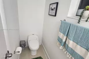1426 NW 74th St, Miami, FL 33147 - Photo 17