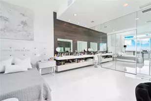 460 NE 28th St, Miami, FL 33137 - Photo 9