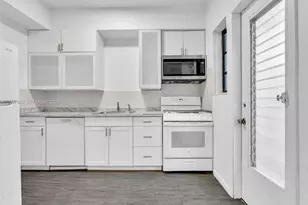 1410 16th St, Miami Beach, FL 33139 - Photo 13