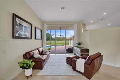 2649 Miller Ct, Weston, FL 33332 - Photo 11
