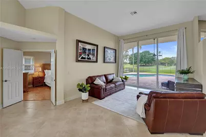 2649 Miller Ct, Weston, FL 33332 - Photo 15