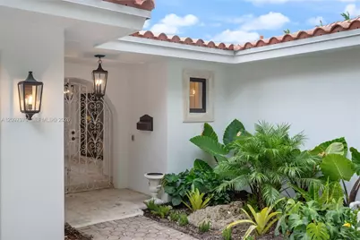 1320 Alhambra Cir, Coral Gables, FL 33134 - Photo 3