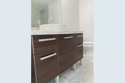 253 NE 2nd St #3007, Miami, FL 33132 - Photo 17