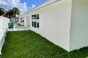5711 NW 28th St, Lauderhill, FL 33313 - Photo 25