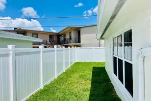 5711 NW 28th St, Lauderhill, FL 33313 - Photo 29