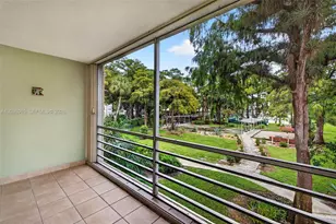 4898 NW 29th Ct, Lauderdale Lakes, FL 33313 - Photo 9