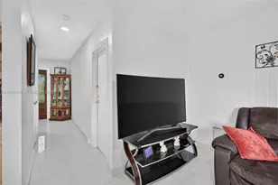 8480 NW 24th Ct, Sunrise, FL 33322 - Photo 17