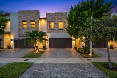 8110 NW 104th Ct, Doral, FL 33178 - Photo 1