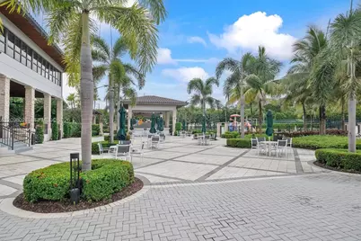 8110 NW 104th Ct, Doral, FL 33178 - Photo 35