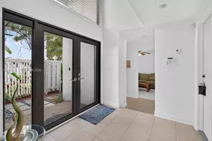 9901 Fairway Cove Ln, Plantation, FL 33324 - Photo 19