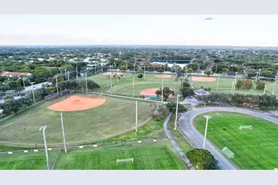 9901 Fairway Cove Ln, Plantation, FL 33324 - Photo 53