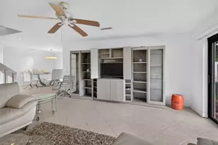 9901 Fairway Cove Ln, Plantation, FL 33324 - Photo 11